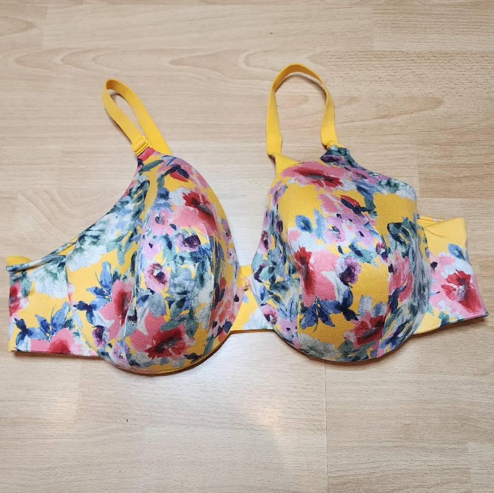 Cacique Full Coverage Underwire Bra Back Smoother Yellow Floral‎ Bra 46C